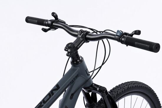 Detalle del manubrio de Mountain Bike THRON